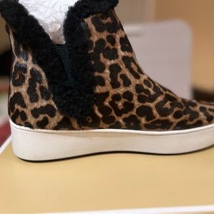 Michael Kors Ashlyn Shearling Lined Bootie   in Leopard print  Sz 8.5  RARE